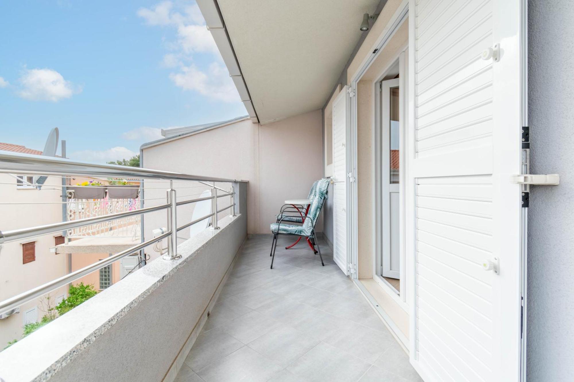 Studio Apartmani Dora Makarska Exterior foto