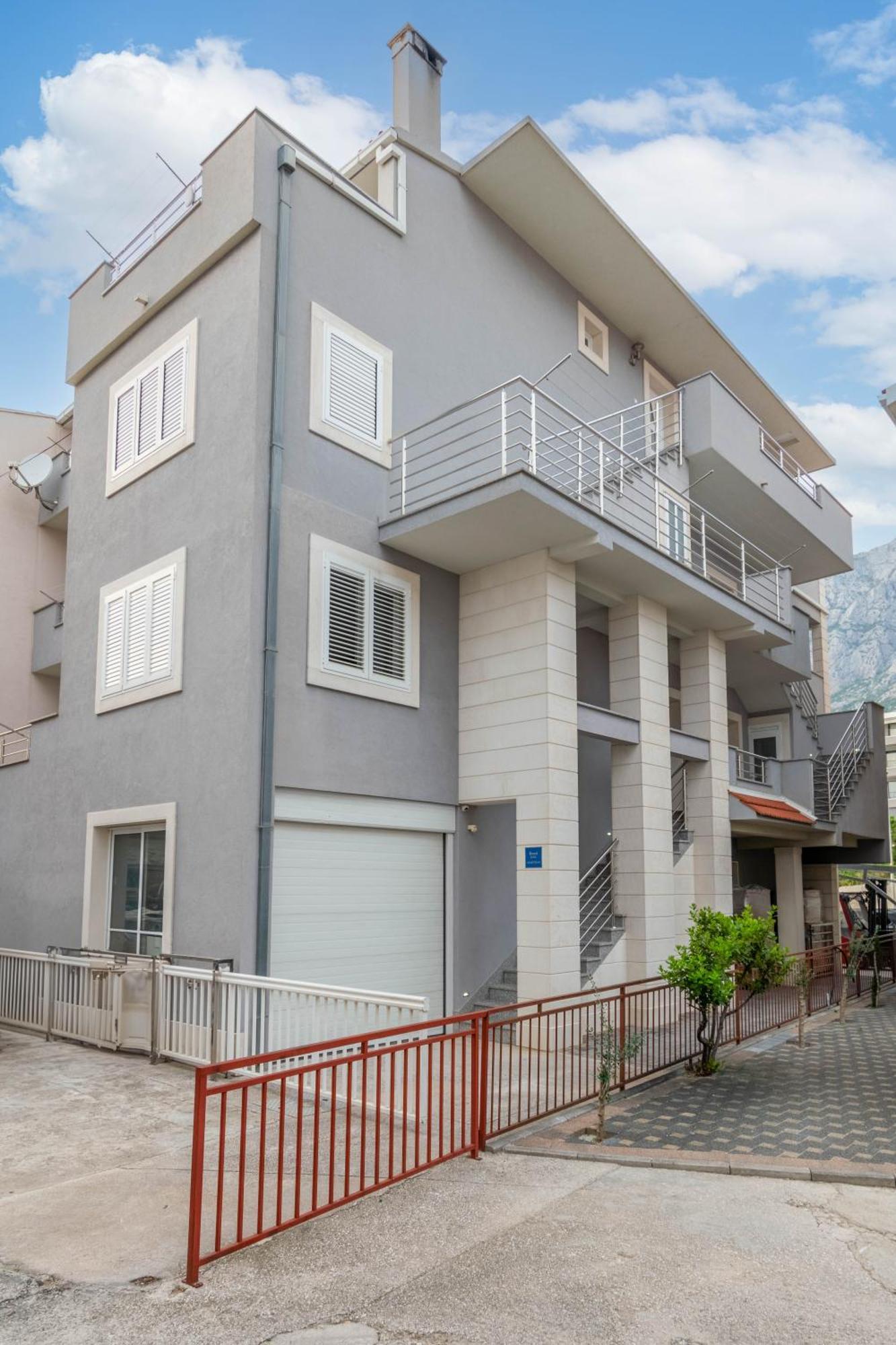 Studio Apartmani Dora Makarska Exterior foto