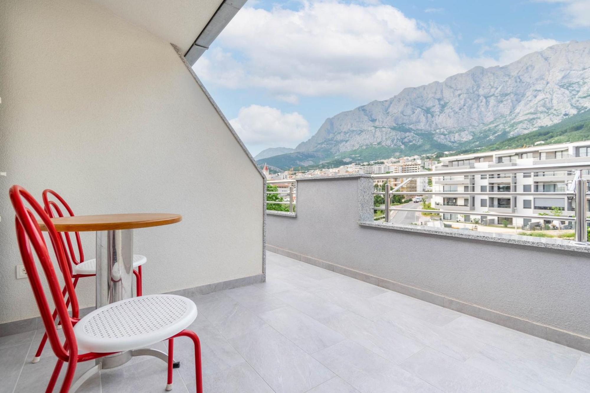 Studio Apartmani Dora Makarska Exterior foto
